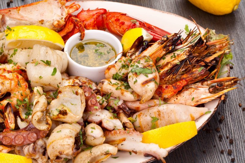 Seafood Restaurant with $1.8 M in sales nets $220k in profits - Florida