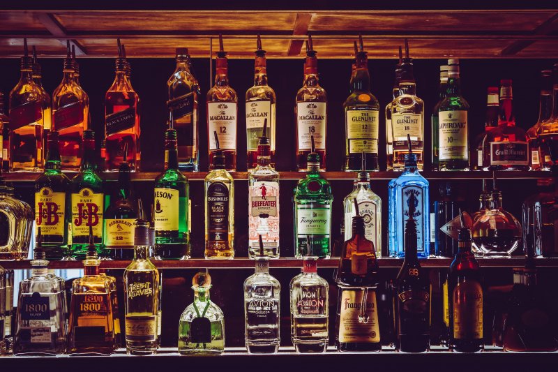Restaurant for Sale in Pompano Beach – 4COP Liquor License, Can Convert