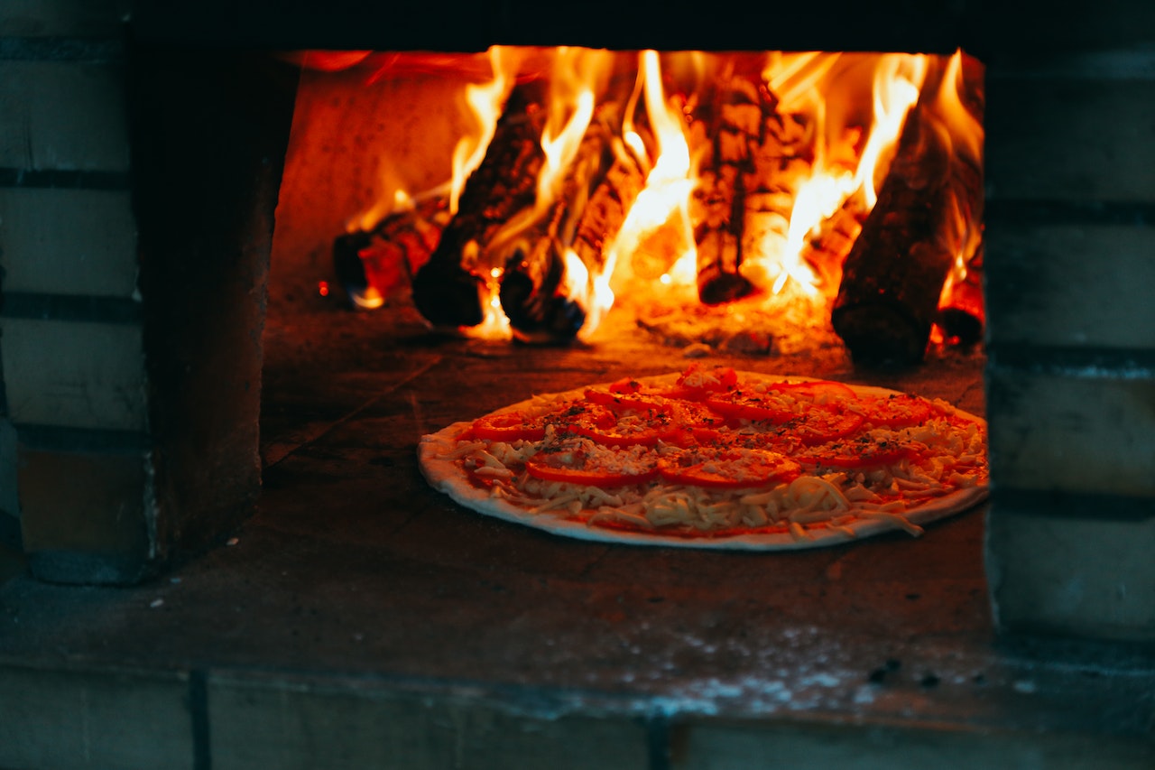 Pizza Restaurant for Sale - $1MM Buiild Out - Full Bar in High Growth Area